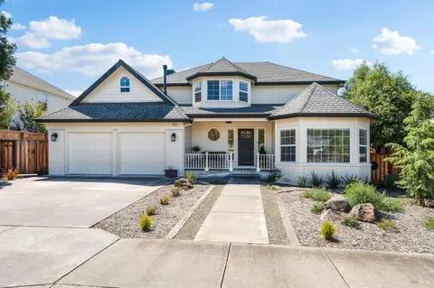 210 Lorraine Ct, Healdsburg, CA 95448