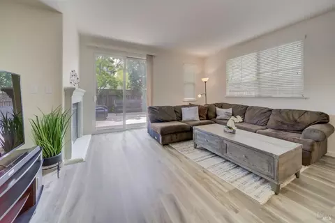 331 Summerwood Dr, American Canyon, CA 94503