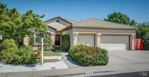 613 Robin Dr, Vacaville, CA 95687