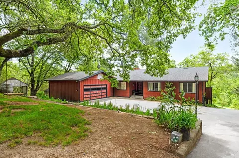 6535 Ellen Ln, Forestville, CA 95436