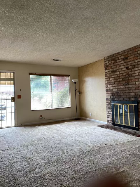 2879 Marigold Dr, Fairfield, CA 94533 photo 2