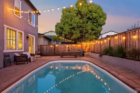Exterior - 507 Sauvignon Pl, Windsor, CA 95492 photo 5 of 13