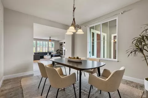 Dining - 507 Sauvignon Pl, Windsor, CA 95492 photo 4 of 4