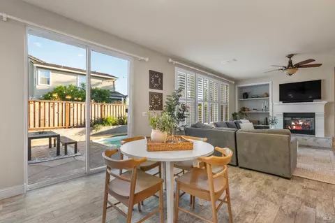 Dining - 507 Sauvignon Pl, Windsor, CA 95492 photo 2 of 4