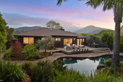 Exterior - 679 Riviera Cir, Larkspur, CA 94939 photo 4 of 18