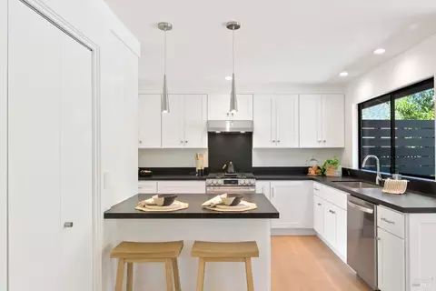 Kitchen - 679 Riviera Cir, Larkspur, CA 94939 photo 5 of 5
