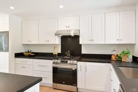 Kitchen - 679 Riviera Cir, Larkspur, CA 94939 photo 4 of 5