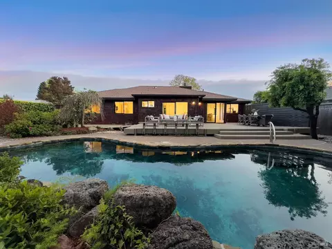 Exterior - 679 Riviera Cir, Larkspur, CA 94939 photo 12 of 18