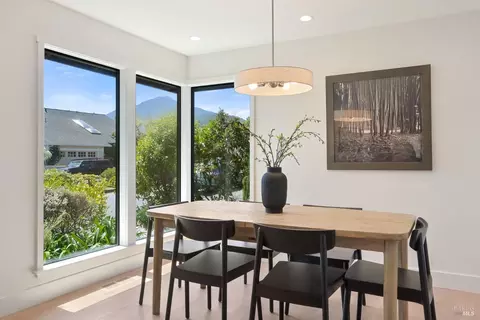 Dining - 679 Riviera Cir, Larkspur, CA 94939 photo 1 of 1