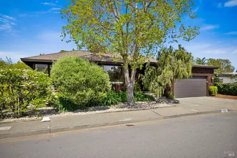 Exterior - 679 Riviera Cir, Larkspur, CA 94939 photo 18 of 18