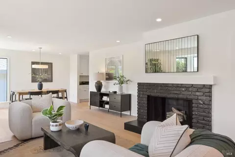 Living - 679 Riviera Cir, Larkspur, CA 94939 photo 1 of 6