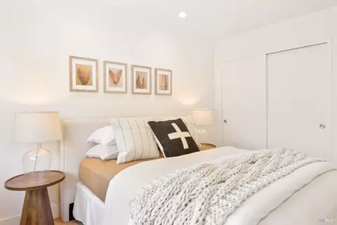 Bedroom - 679 Riviera Cir, Larkspur, CA 94939 photo 8 of 8