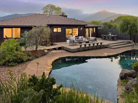 Exterior - 679 Riviera Cir, Larkspur, CA 94939 photo 11 of 18