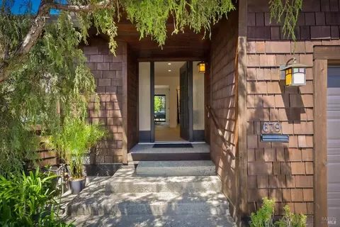 Entry Way - 679 Riviera Cir, Larkspur, CA 94939 photo 1 of 2