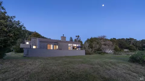 39714 Leeward Rd, The Sea Ranch, CA 95497