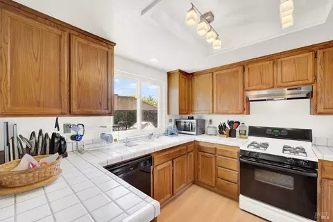 955 Griffin Dr, Vallejo, CA 94589 photo 28