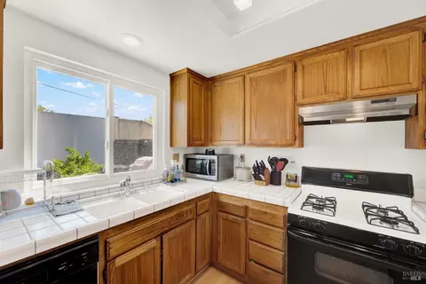 955 Griffin Dr, Vallejo, CA 94589 photo 29