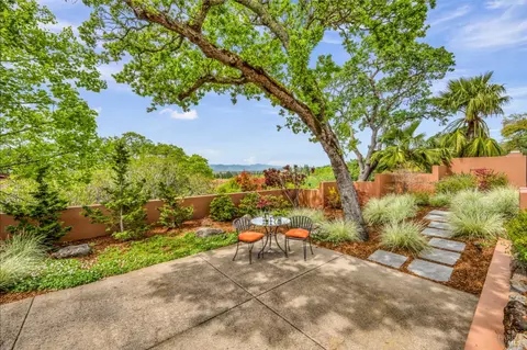 Exterior - 21 Burning Tree Ct, Napa, CA 94558 photo 4 of 33