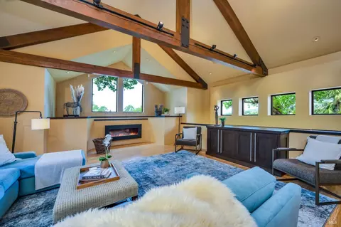 Living - 21 Burning Tree Ct, Napa, CA 94558 photo 3 of 7
