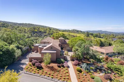 View/Area - 21 Burning Tree Ct, Napa, CA 94558 photo 1 of 8