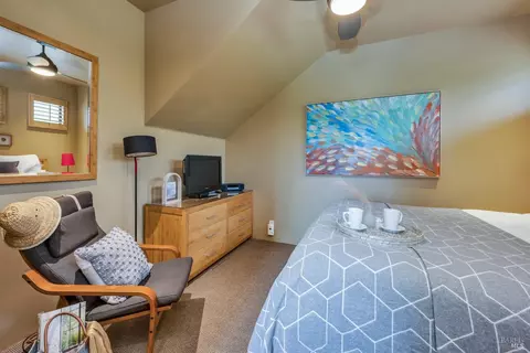 Bedroom - 21 Burning Tree Ct, Napa, CA 94558 photo 11 of 11