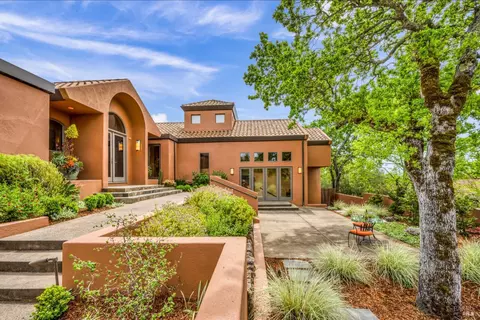 21 Burning Tree Ct, Napa, CA 94558