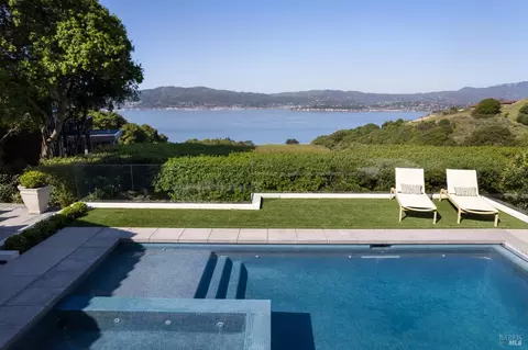 Exterior - 4 Rolling Hills Rd, Tiburon, CA 94920 photo 7 of 15