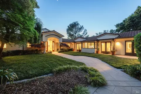 Exterior - 4 Rolling Hills Rd, Tiburon, CA 94920 photo 14 of 15