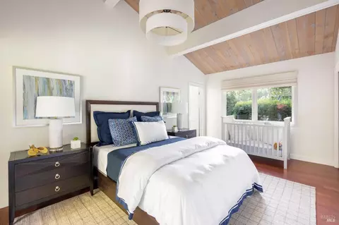 Bedroom - 4 Rolling Hills Rd, Tiburon, CA 94920 photo 4 of 5
