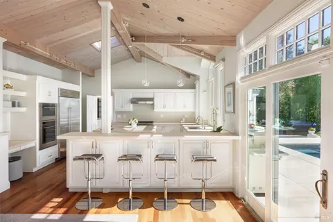 Kitchen - 4 Rolling Hills Rd, Tiburon, CA 94920 photo 3 of 3