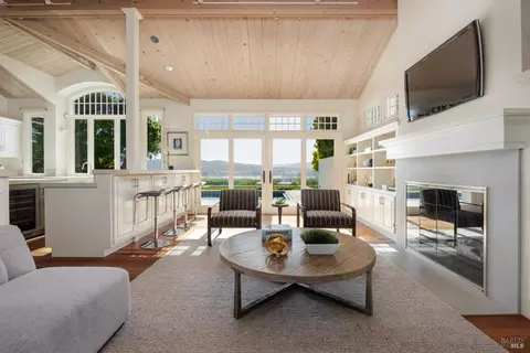 Living - 4 Rolling Hills Rd, Tiburon, CA 94920 photo 3 of 11