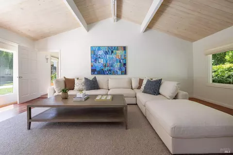 Living - 4 Rolling Hills Rd, Tiburon, CA 94920 photo 10 of 11