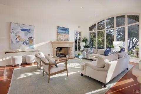 Living - 4 Rolling Hills Rd, Tiburon, CA 94920 photo 2 of 11