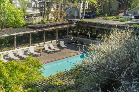 Exterior - 111 Eucalyptus Knoll St, Mill Valley, CA 94941 photo 5 of 12