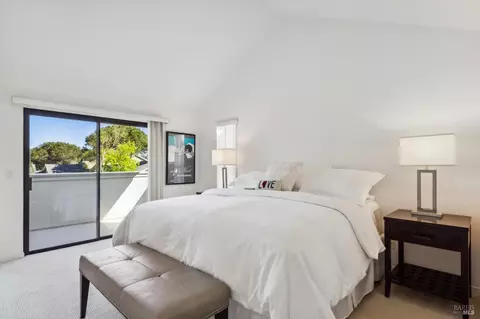 Bedroom - 111 Eucalyptus Knoll St, Mill Valley, CA 94941 photo 1 of 4