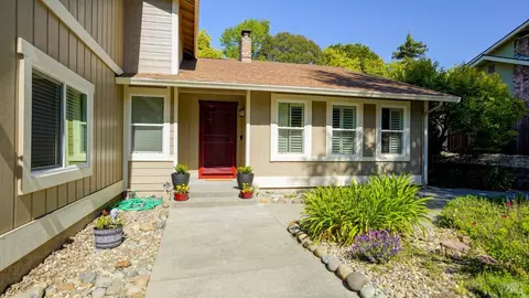 107 Monte Verde Dr, Vacaville, CA 95688