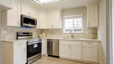 Kitchen - 1830 Clay St, Fairfield, CA 94533 photo 3 of 4