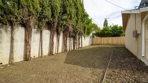 Exterior - 1830 Clay St, Fairfield, CA 94533 photo 7 of 10