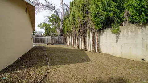 Exterior - 1830 Clay St, Fairfield, CA 94533 photo 9 of 10