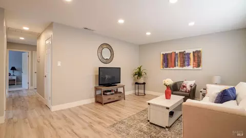Living - 1830 Clay St, Fairfield, CA 94533 photo 1 of 4