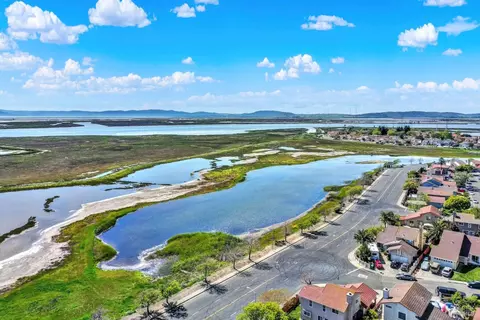 View/Area - 124 Dolphin Ct, Vallejo, CA 94589 photo 5 of 18