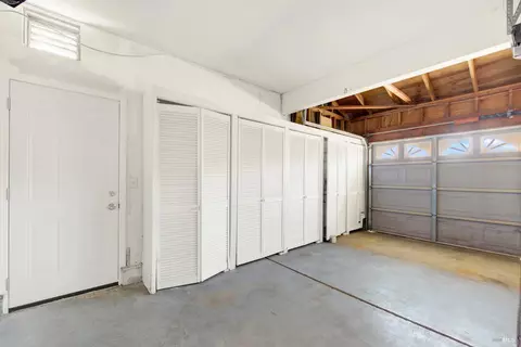 Exterior - 124 Dolphin Ct, Vallejo, CA 94589 photo 4 of 15