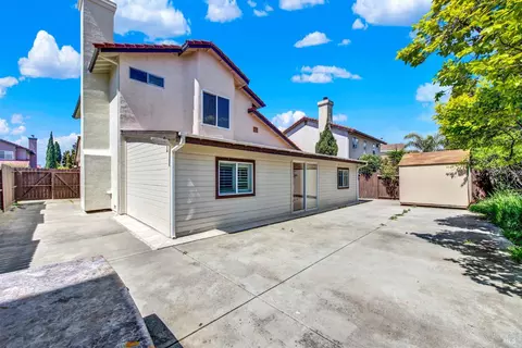 Exterior - 124 Dolphin Ct, Vallejo, CA 94589 photo 13 of 15