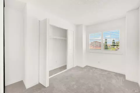 Bedroom - 124 Dolphin Ct, Vallejo, CA 94589 photo 6 of 8
