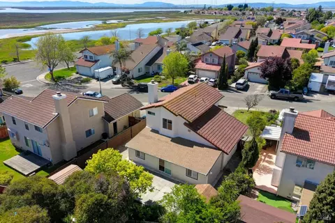 View/Area - 124 Dolphin Ct, Vallejo, CA 94589 photo 15 of 18