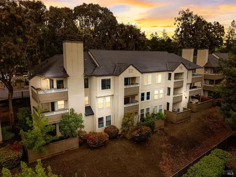 29591 Vanderbilt St #207, Hayward, CA 94544