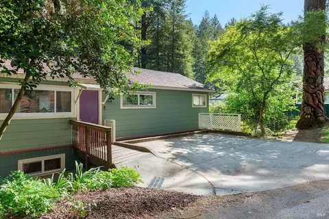 154 Redwood Ave, Camp Meeker, CA 95419