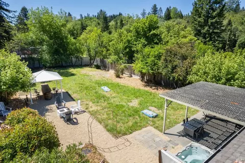 7582 Mirabel Rd, Forestville, CA 95436