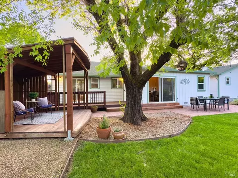 18359 Clayton Ave, Sonoma, CA 95476