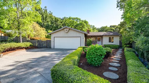 257 Johnstone Ct, San Rafael, CA 94903